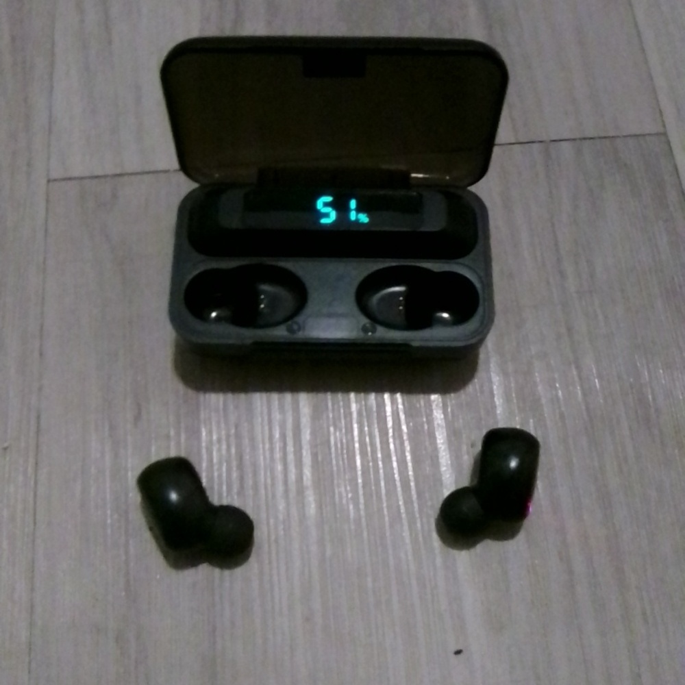 Earpods - Picture 3 of 4